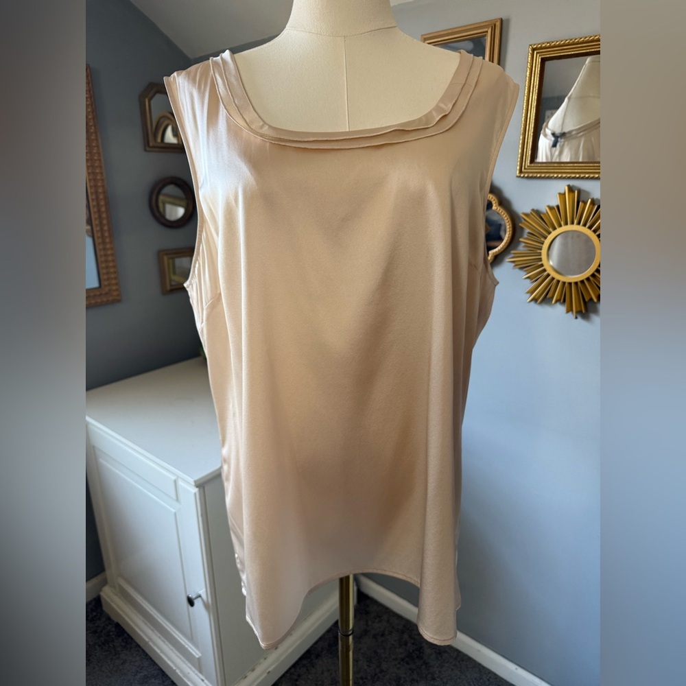 St John silk tank in Linen color